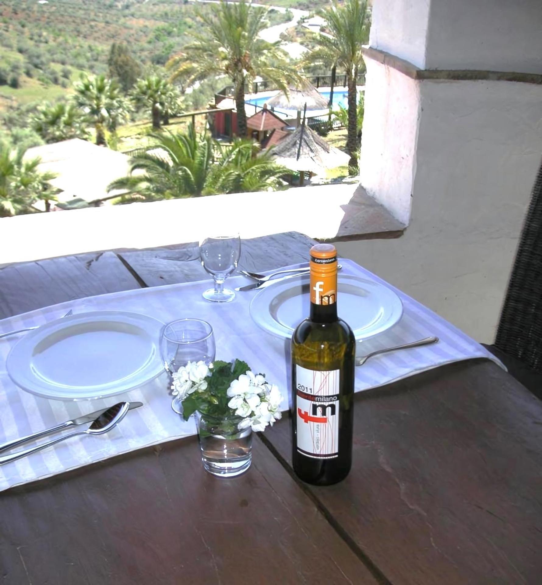 Castle Tower Ground Floor Apartment In Rural Holiday Park 'Cezanne' Tolox Esterno foto