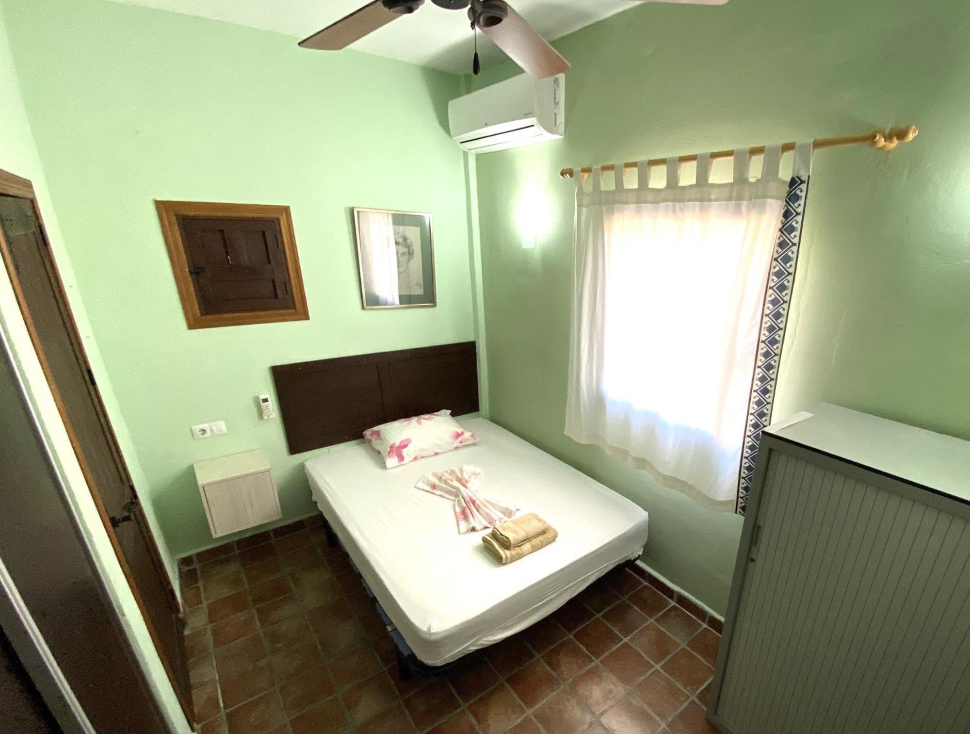 Castle Tower Ground Floor Apartment In Rural Holiday Park 'Cezanne' Tolox Esterno foto