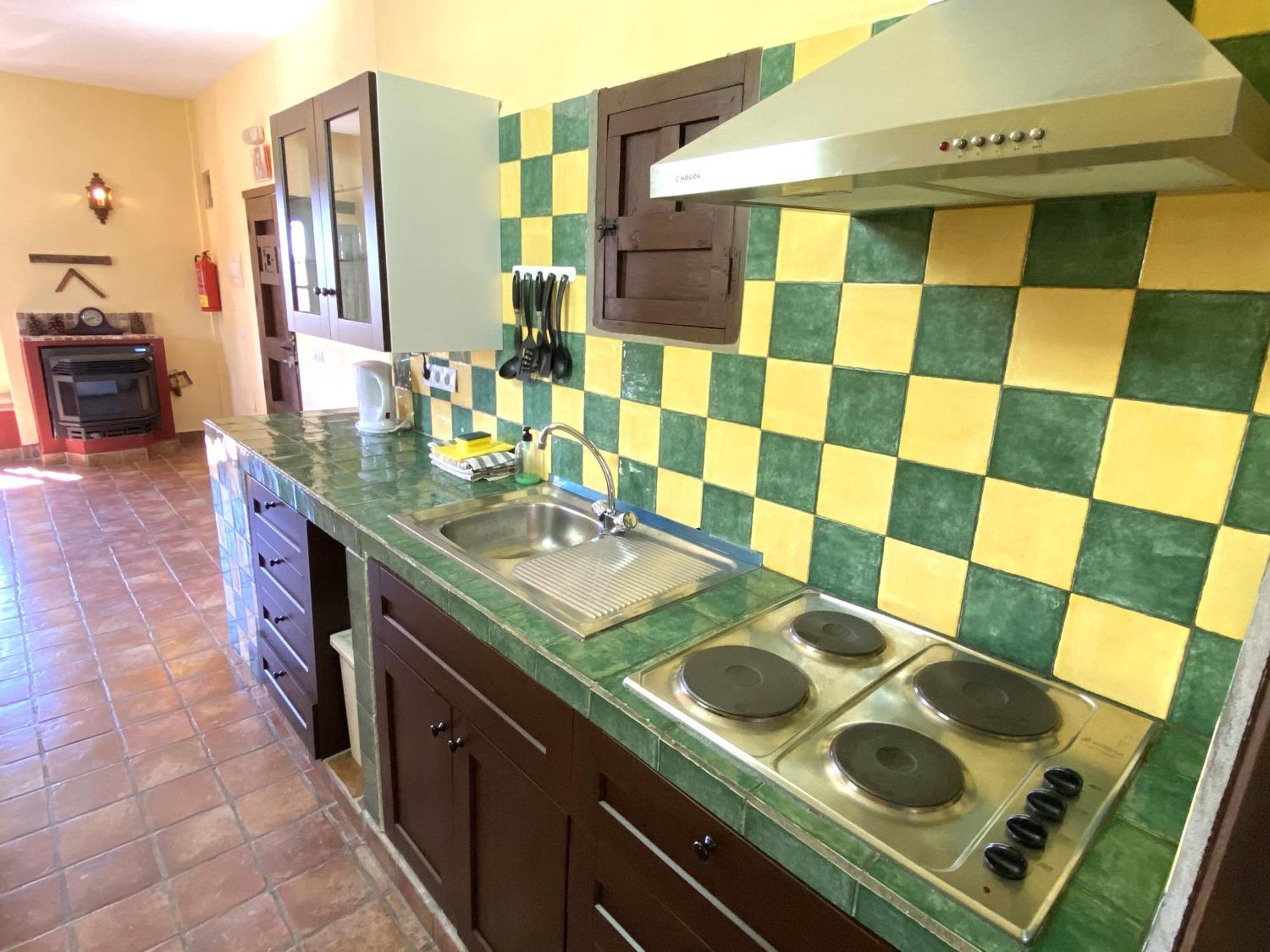 Castle Tower Ground Floor Apartment In Rural Holiday Park 'Cezanne' Tolox Esterno foto